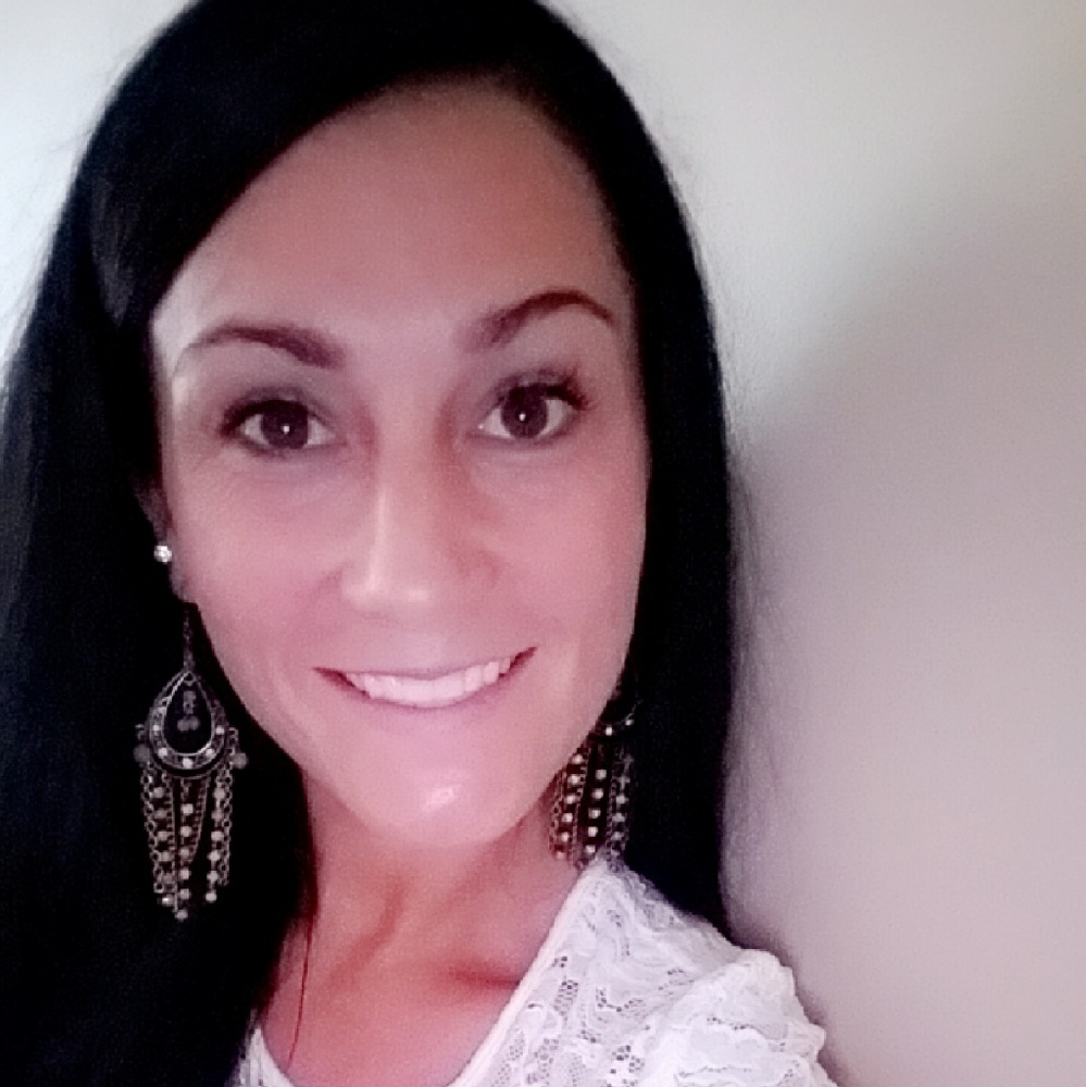 Meet your Posher, Angela